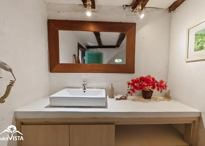 Despacito Loft & Lounge By Bukit Vista 3*